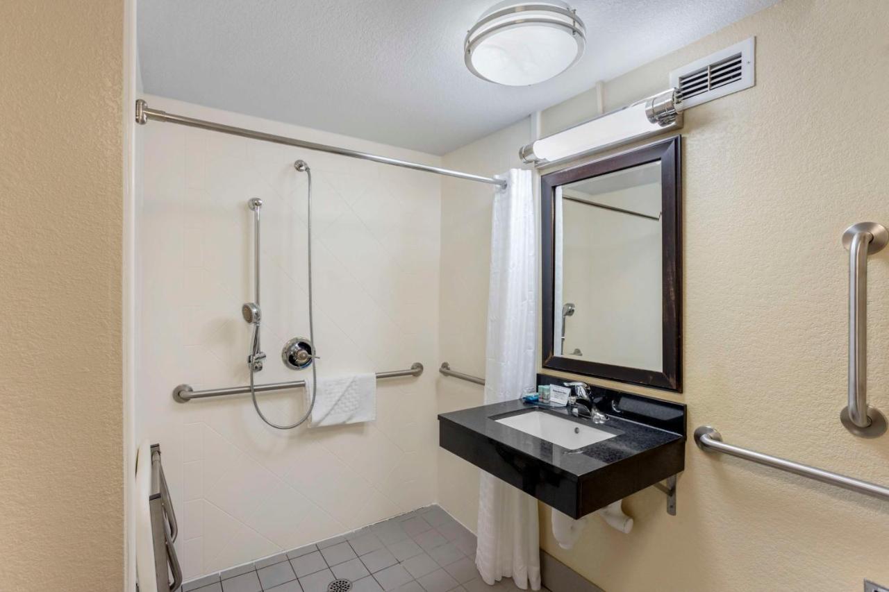 Best Western Harrisburg North Hotel Dış mekan fotoğraf