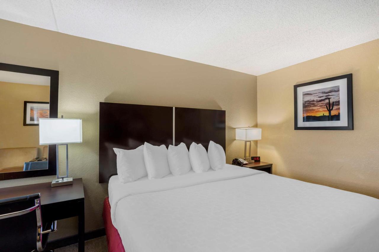 Best Western Harrisburg North Hotel Dış mekan fotoğraf